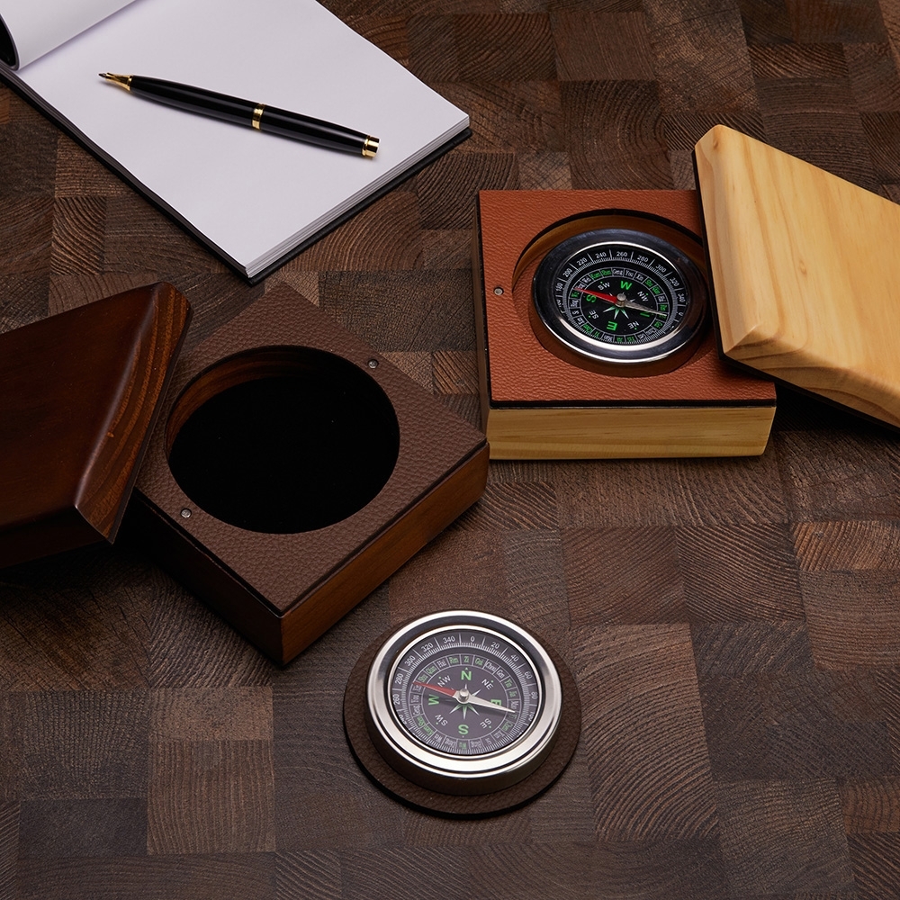 Bússola Premium com Caixa